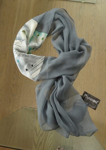 Unika silketørklæde i grå tyrkis
