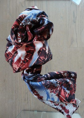 Silketørklæde i rustrød og blå