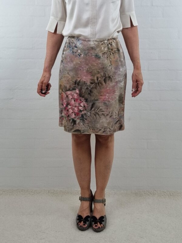 Velour nederdel med sommer blomster