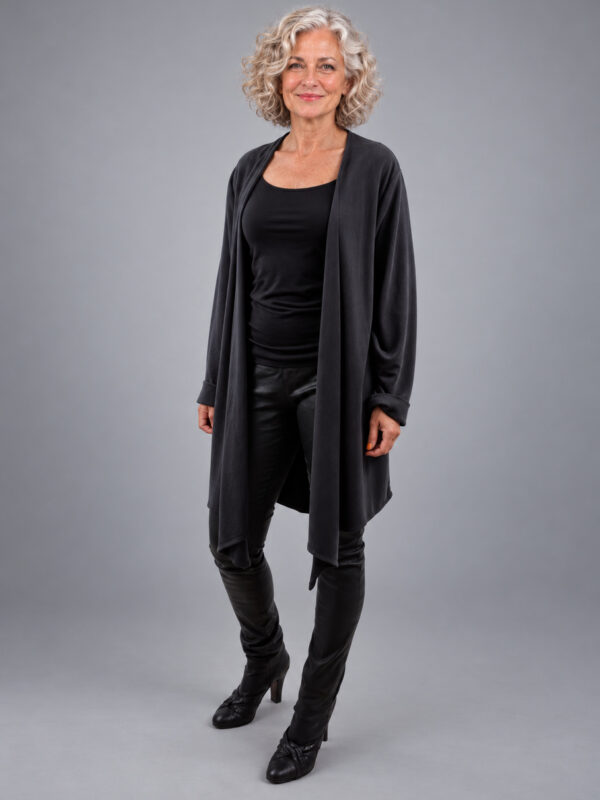 Lang cardigan i cupro – sandvasket sort