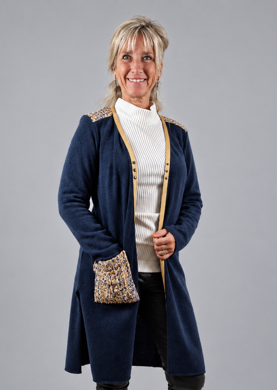 Lang uldcardigan med bouclé i blå