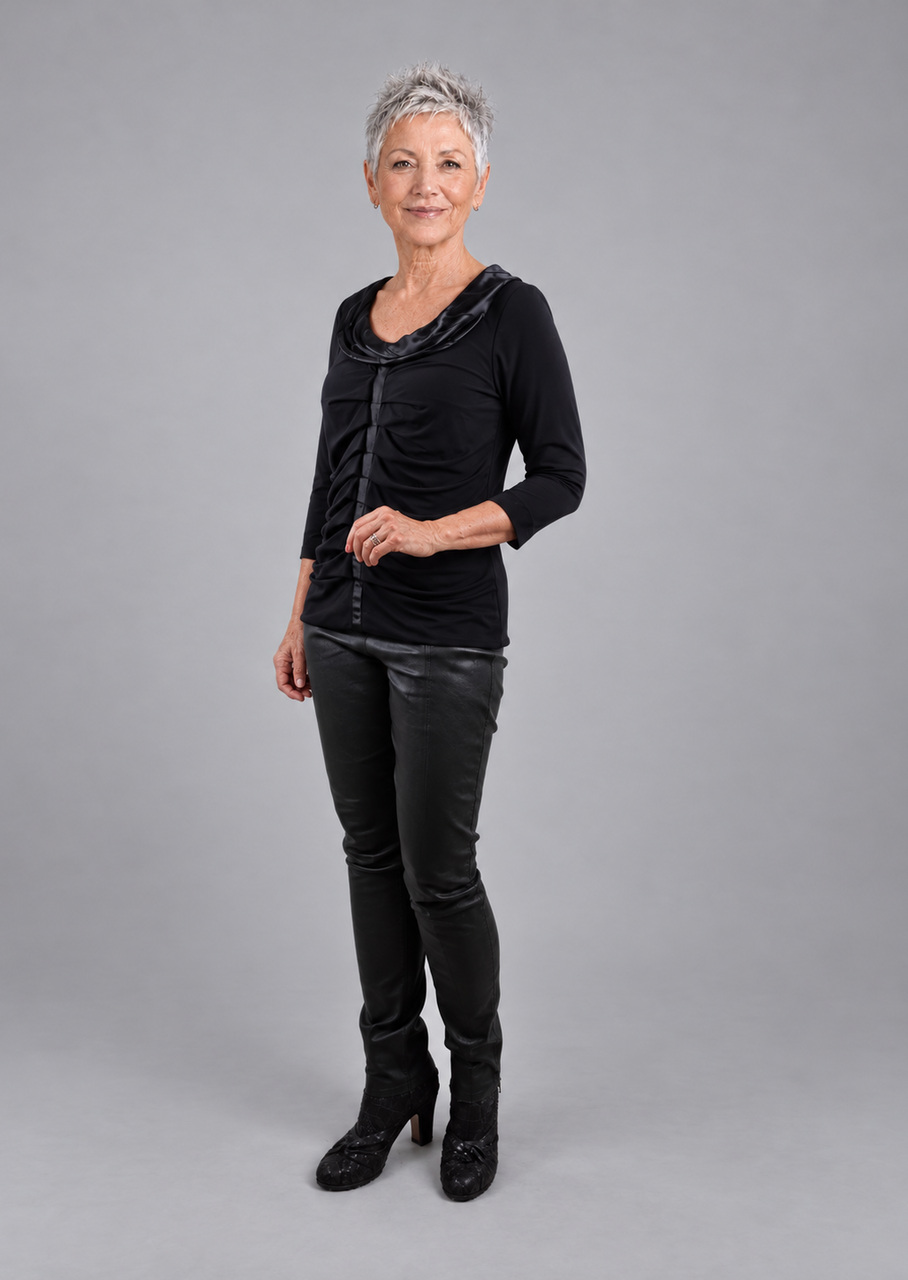 Sort draperet bluse med silkekrave - Billede 7