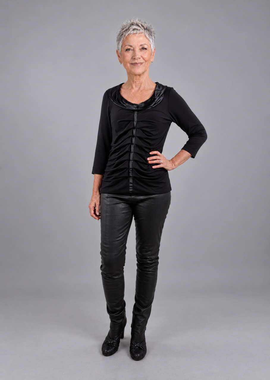 Sort draperet bluse med silkekrave - Billede 4