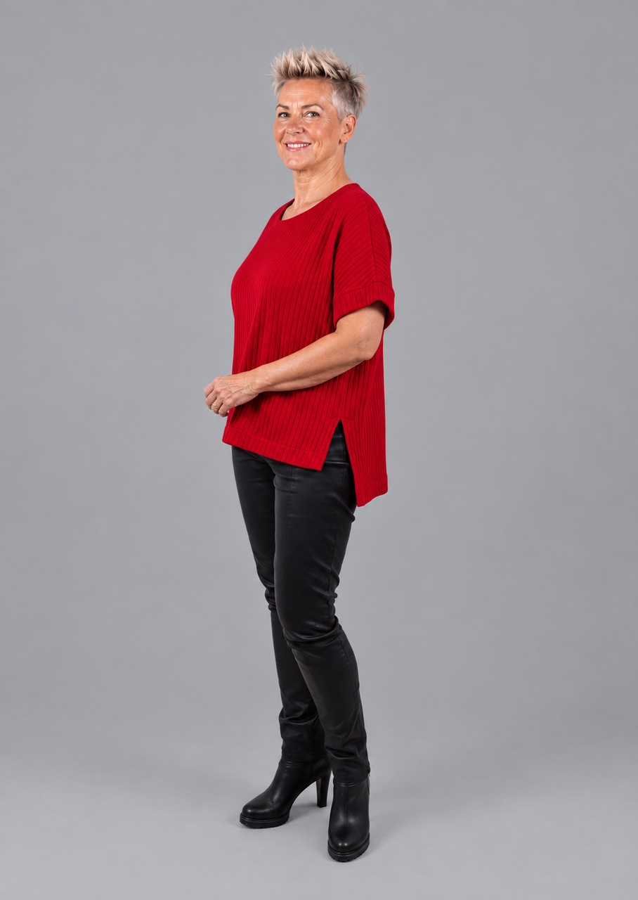Rød ribstrikket uldbluse