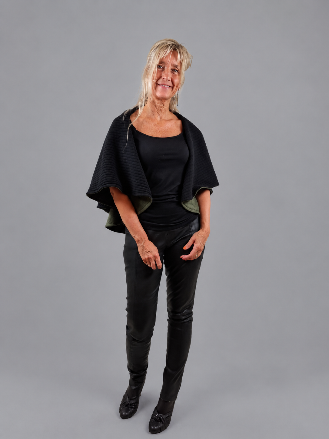 Vendbar uldvest i grøn/sort - Billede 6