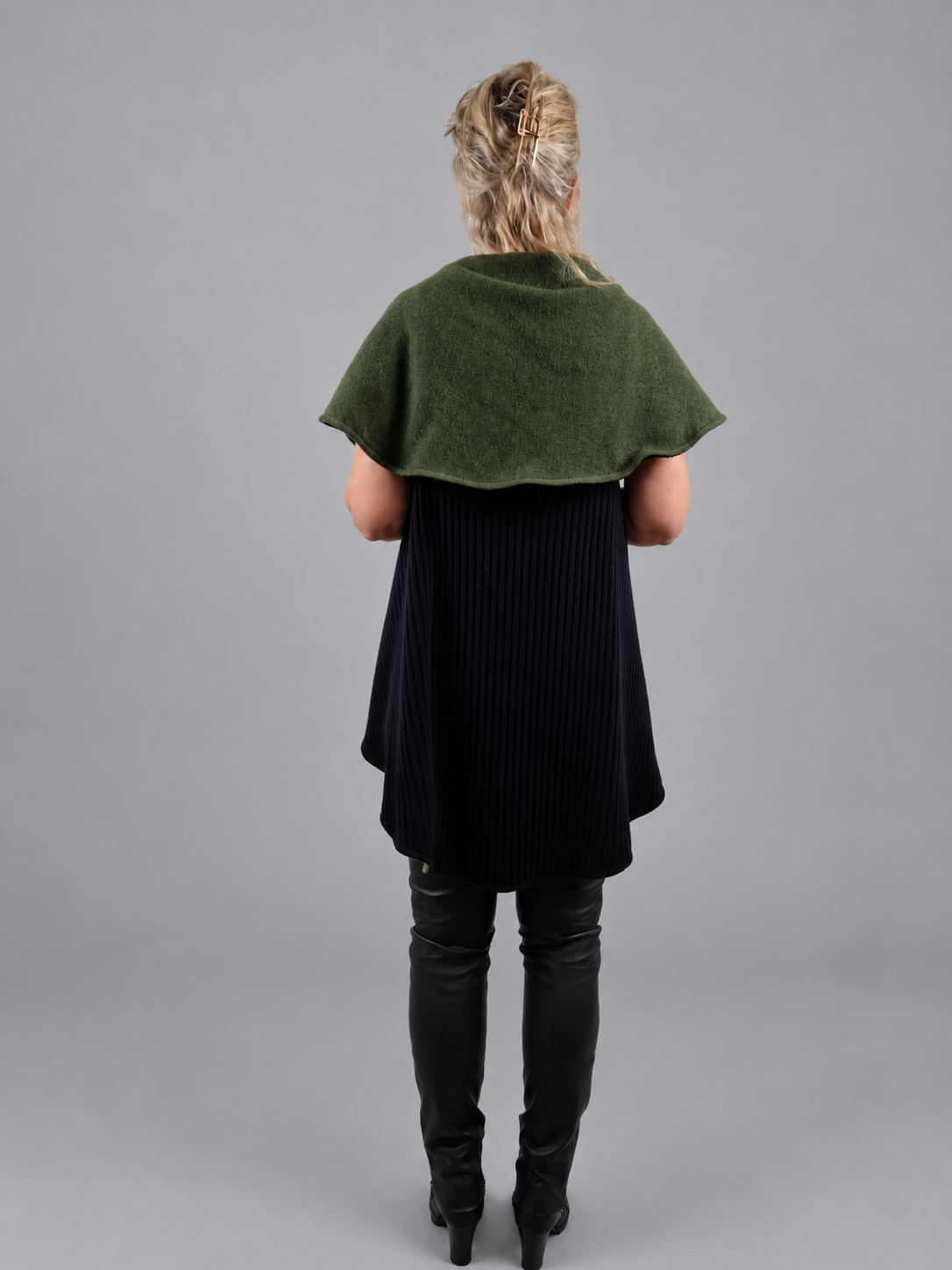 Vendbar uldvest i grøn/sort - Billede 12