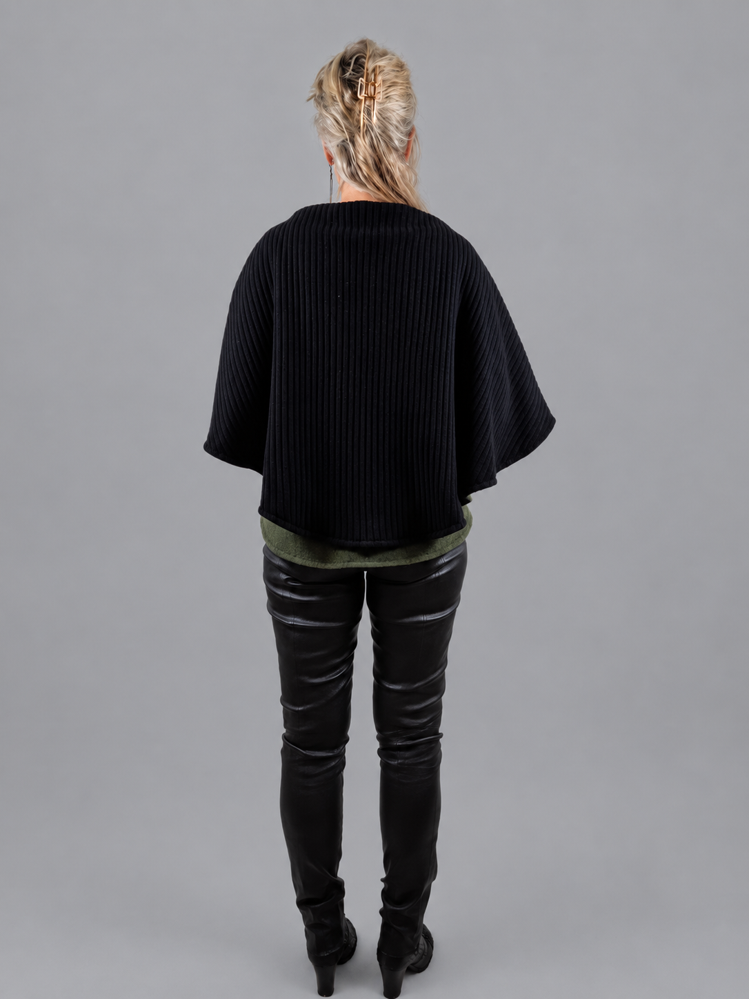 Vendbar uldvest i grøn/sort - Billede 11