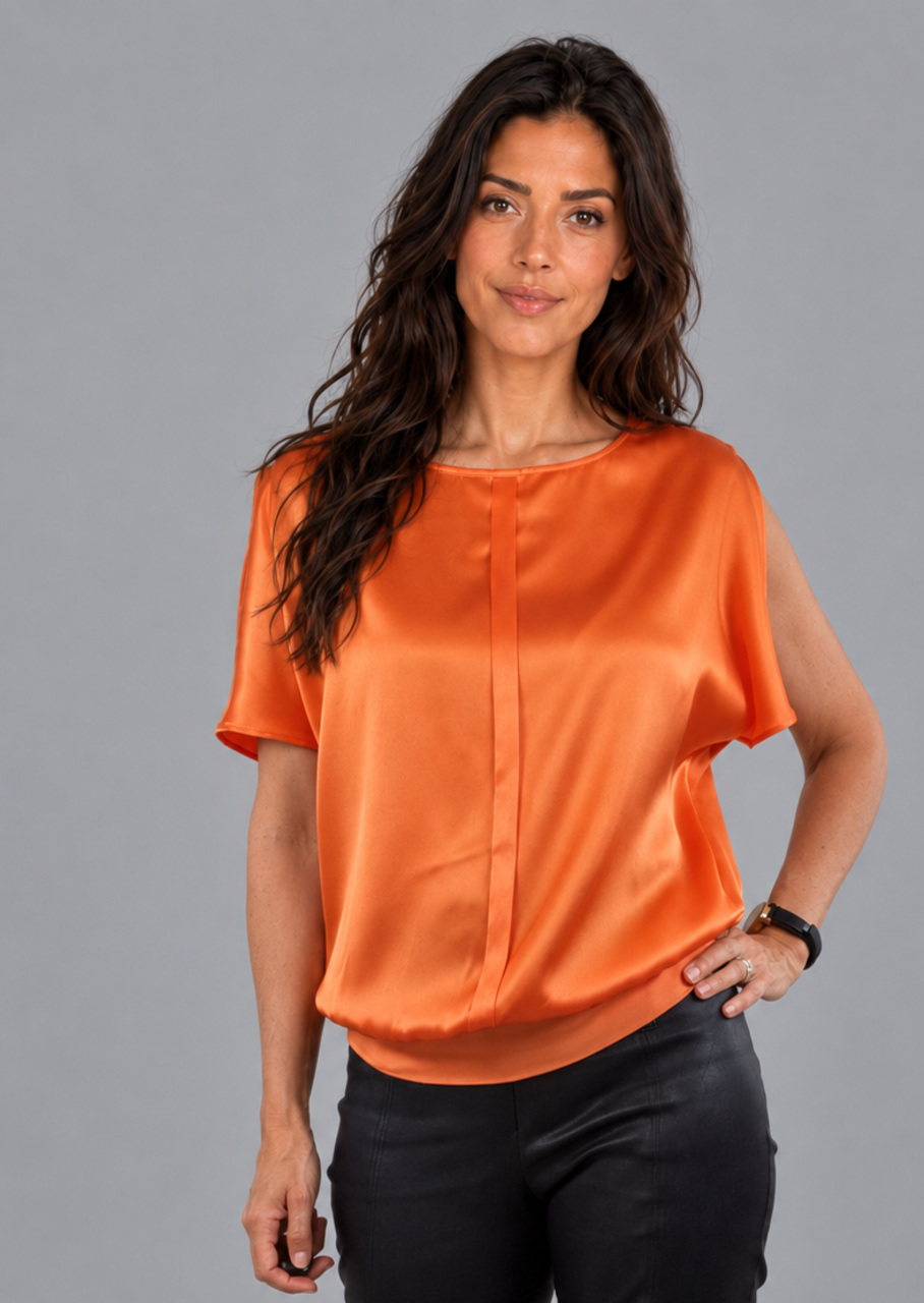 Orange silkebluse med læg