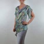 Asymetrisk to delt silke kjole i pastel