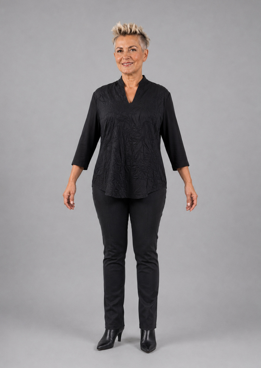Sort bluse med smart halsudskæring - Billede 2