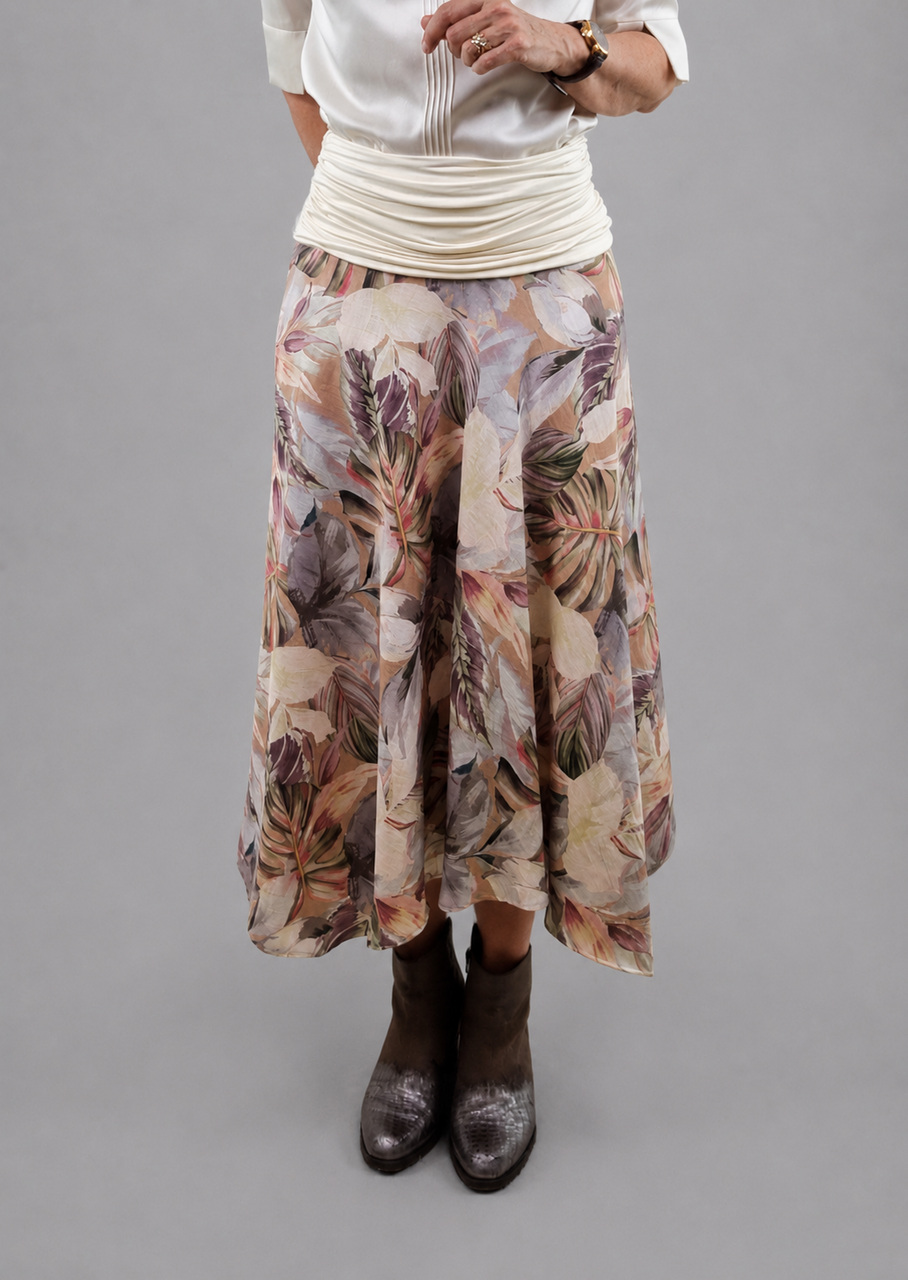 Blomstret swing nederdel i pastel farver