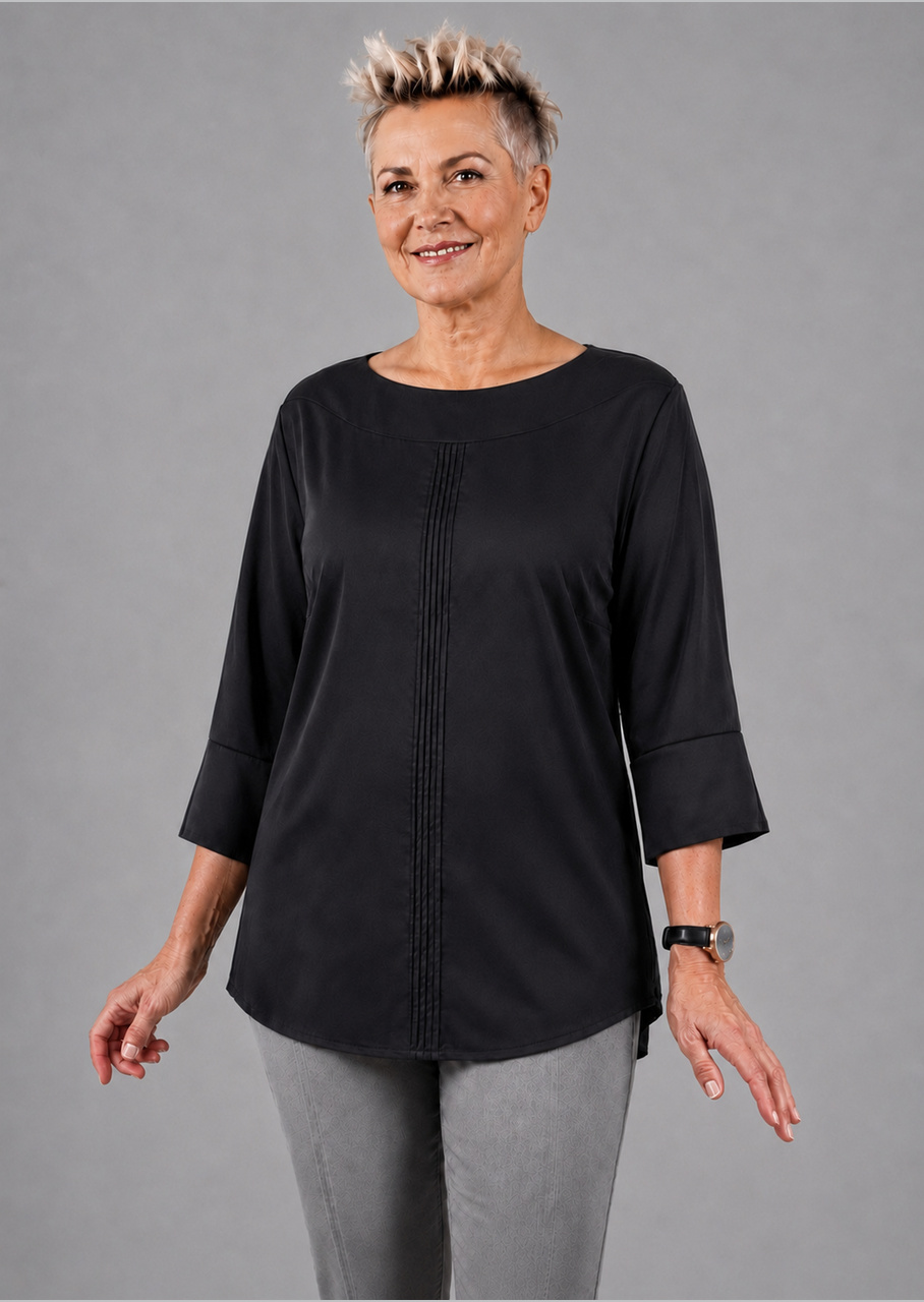 Sort silke bluse med bisser, set forfra