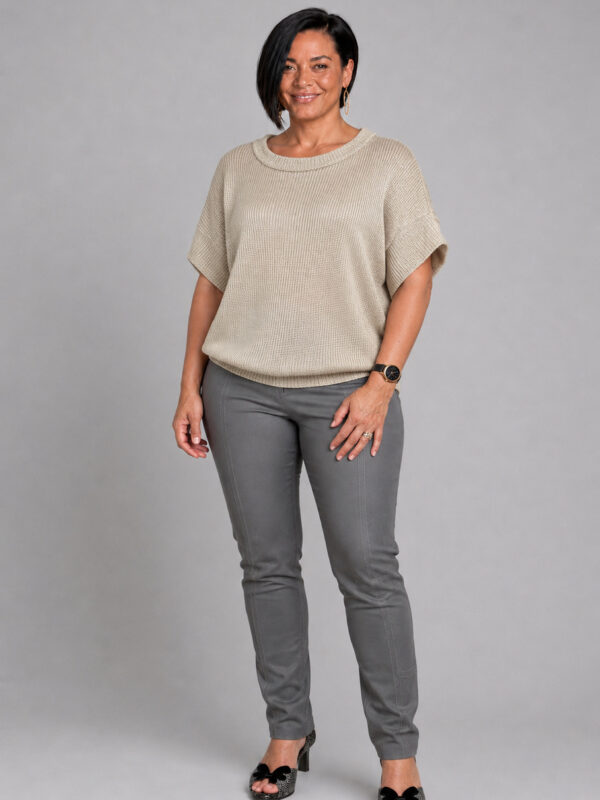 Elegant guld strik bluse m bådudskæring, i hel figur