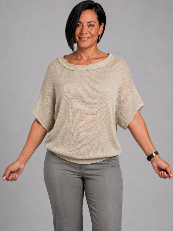 Elegant guld strik bluse m bådudskæring, set forfra