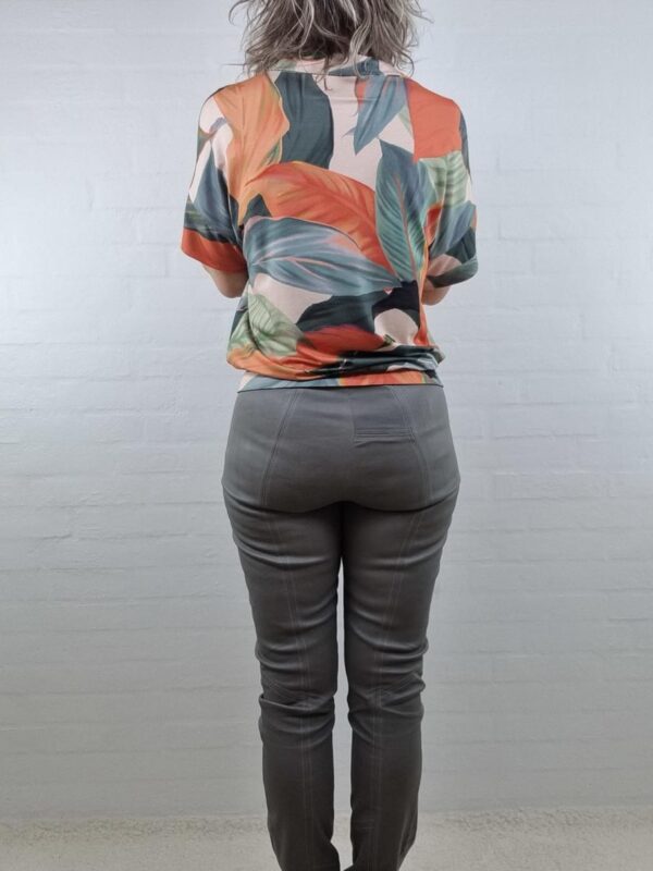 Orange grøn jersey bluse med bladprint