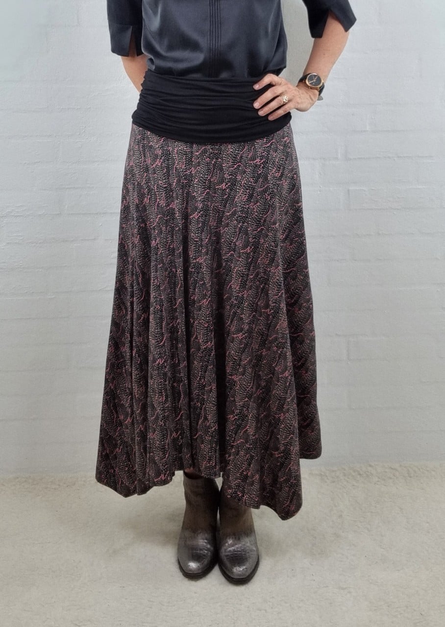 Swing nederdel i sort pink sand