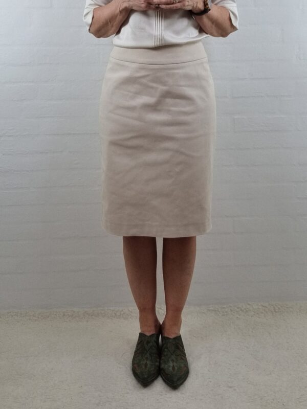 Stretch nederdel i lys nude