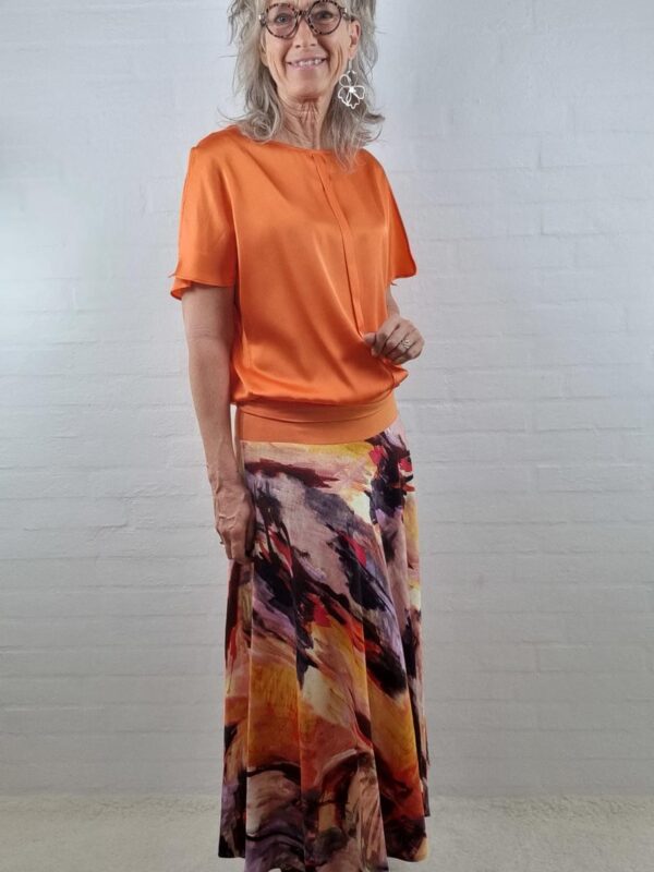 Farverig swing nederdel i viskose hør