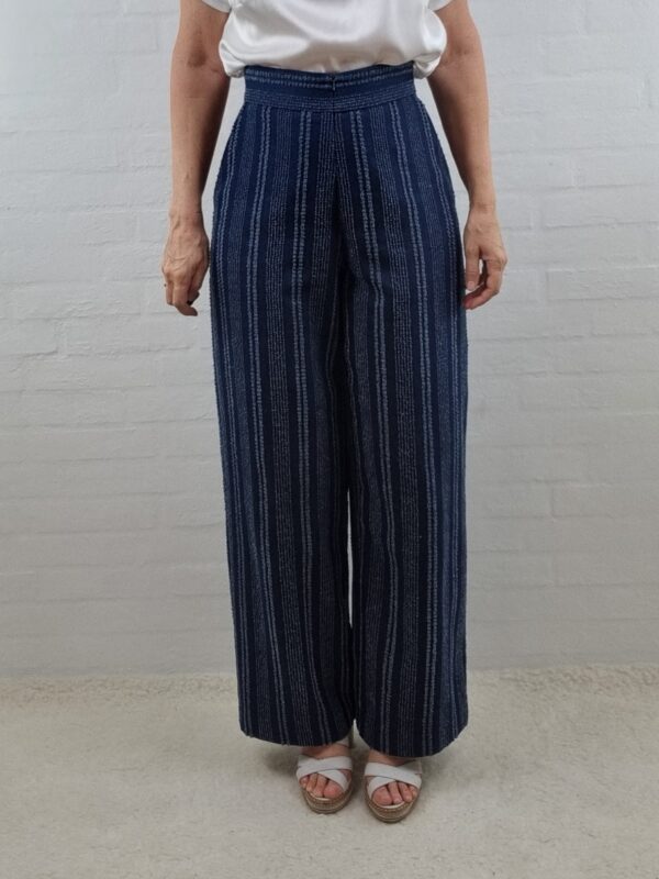 Højtaljede bukser med vidde i denim