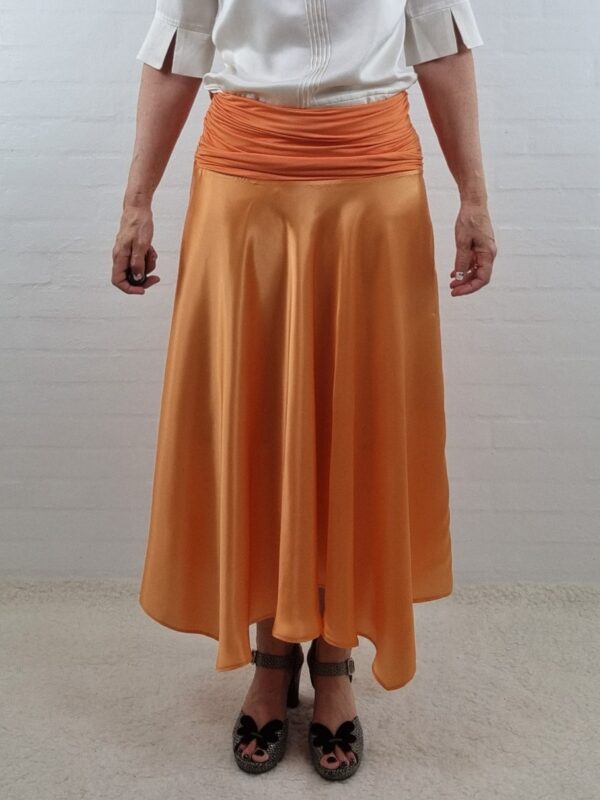 Orange swing nederdel i silke