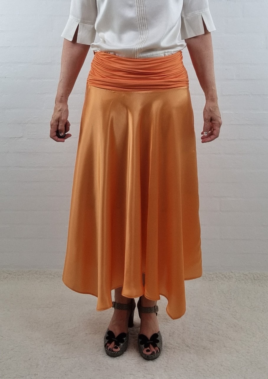 Orange swing nederdel i silke
