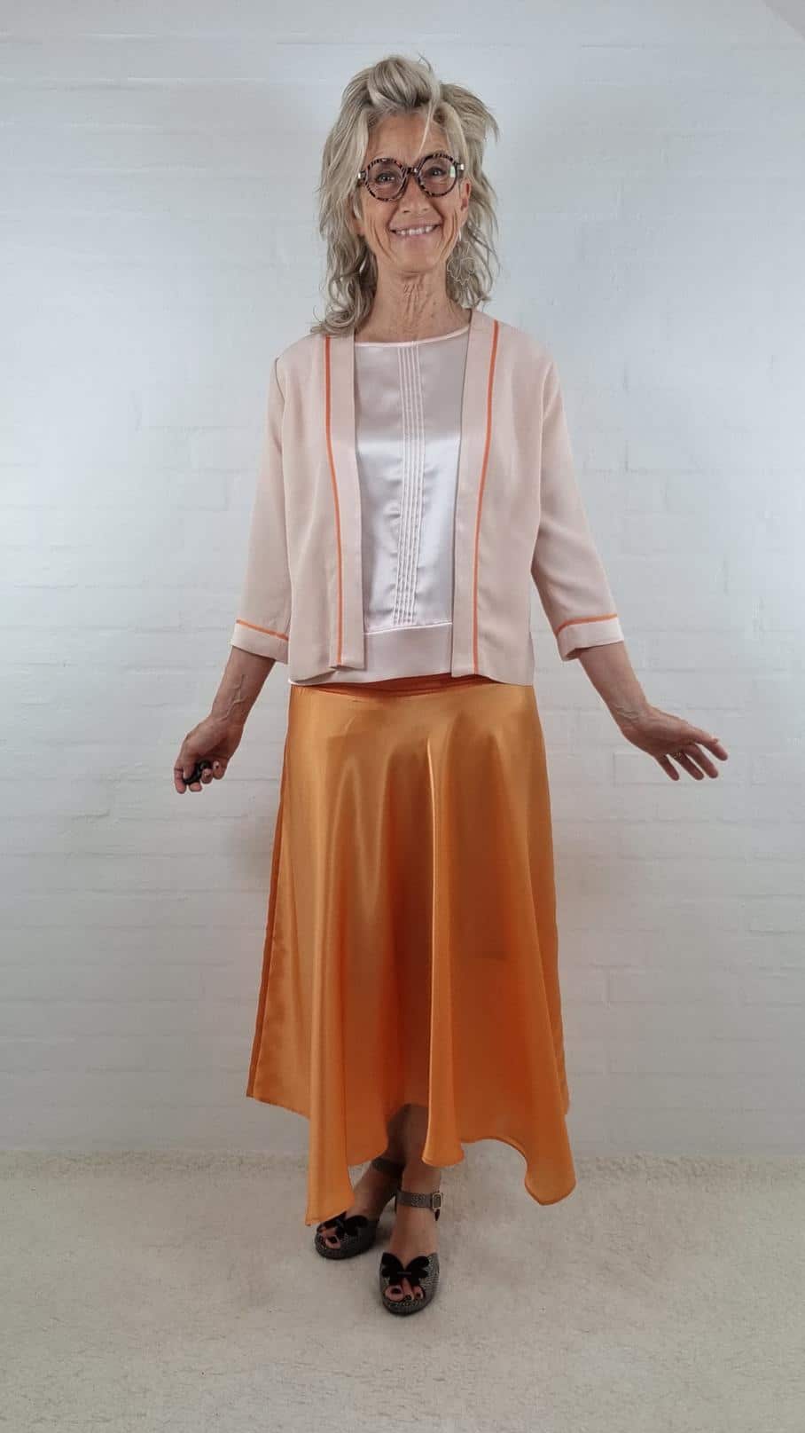 Orange swing nederdel i silke