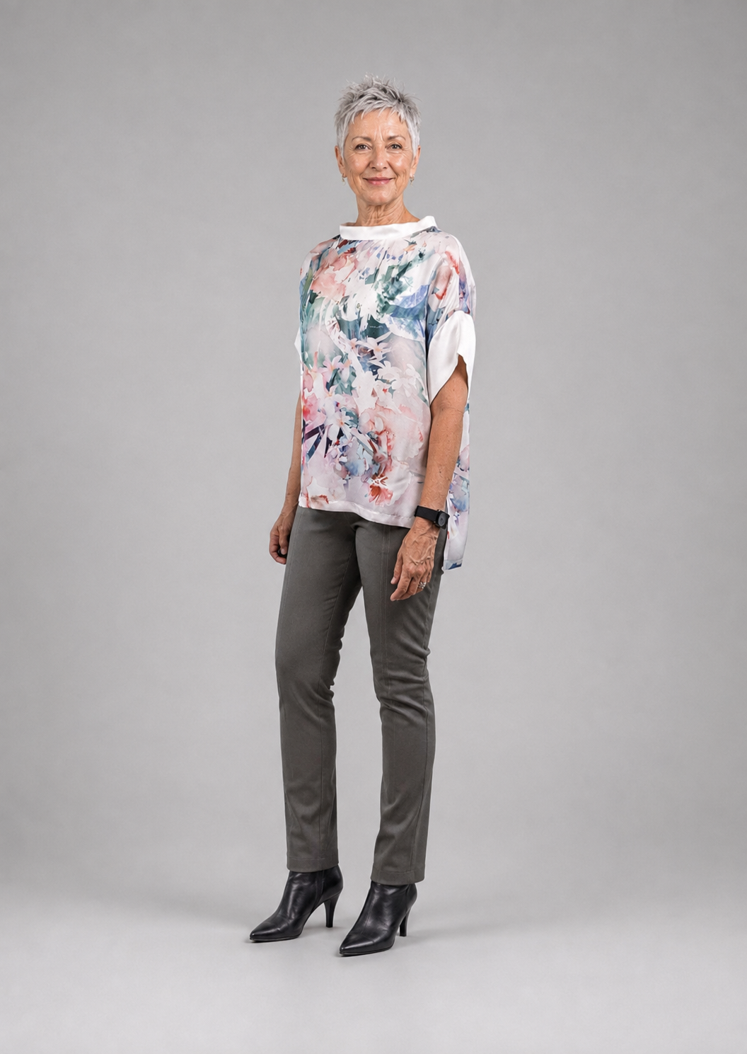 Råhvid silkebluse med print - Billede 4